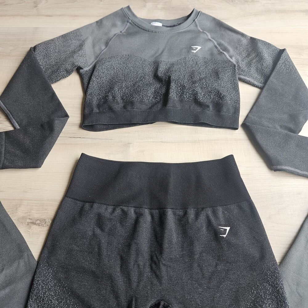 Gymshark Women's Medium Gray Long Sleeve Crop Top and Leggings Matching Set EUC - Picture 2 of 5